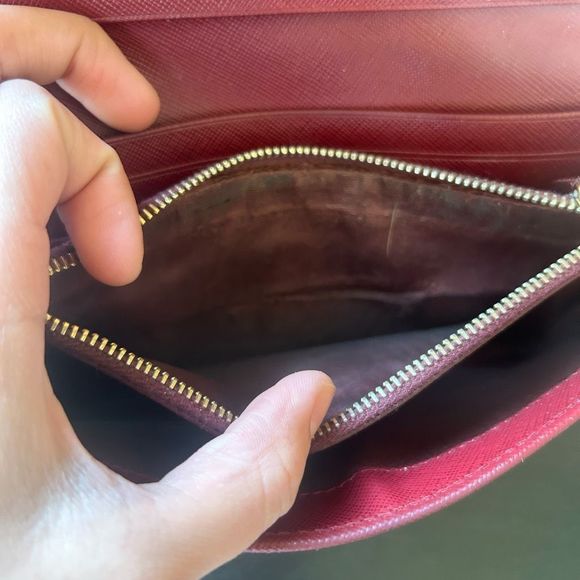 Prada Milano Made in Italy Wine Red Snap Wallet with unbranded chain - Picture 11 of 16